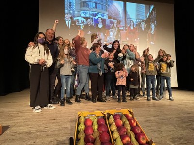 ‘Alcarràs’ s’emporta l’Os d’Or de la Berlinale 2022 i omple d’orgull pagès la vila i la resta del Baix Segrià i les Terres de Lleida