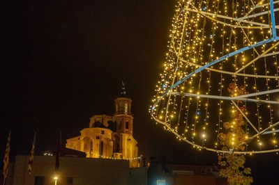 Almenar dóna el tret de sortida al Nadal amb l'encesa de llums
