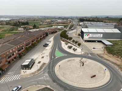  Alcarràs continua amb la millora dels accessos al nucli urbà i dignifica la rotonda de la Cooperativa 