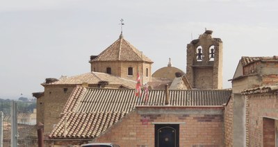 Alcarràs demana suport tècnic a Acció Climàtica per retirar els 25 nius de cigonya del campanar de l’església