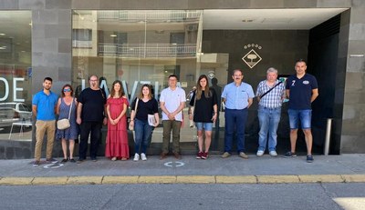 Alcarràs destina dos agents a donar informació pel carrer de com prevenir l’onada de calor