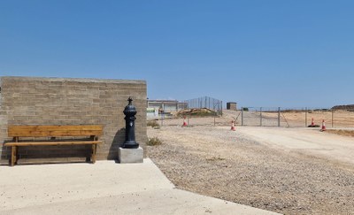 Alcarràs pavimenta el camí d’accés al cementiri nou i plantarà olivers a l’entrada per embellir la instal·lació