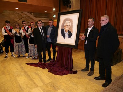 Alcarràs ret homenatge al doctor Manel Camps