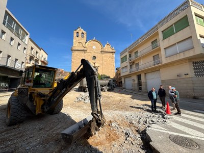 Comencen les tasques de remodelació de la plaça de l’Església d’Alcarràs
