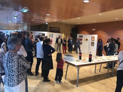 Els alumnes de l'Aula de Dibuix i Pintura d'Alcarràs exposen les seves creacions durant la Setmana Cultural