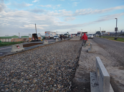 L’Ajuntament d’Alcarràs realitza tasques de manteniment a la bàscula municipal per garantir la seguretat del trànsit pesant