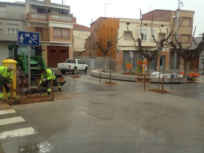L’Ajuntament instal·la a la Plaça Arrabaleta el joc escollit pels escolars de la Vila