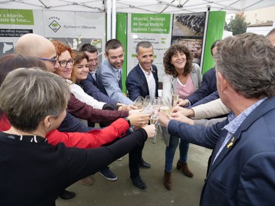 La 27 edició de la Fira del Comerç d'Alcarràs obre les portes amb gran afluència de públic