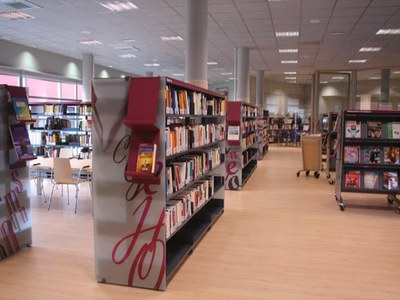 La Biblioteca Joaquim Montoy d’Alcarràs celebra el seu 15è aniversari