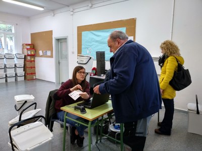 La ciutadania d’Alcarràs ja ha recollit la meitat dels kits del porta a porta