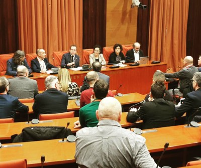 Les reivindicacions dels alcaldes de la fruita dolça i les organitzacions agràries se sotmetran a debat a la Comissió d’Agricultura del Parlament