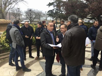 Municipis productors i organitzacions agràries exigeixen mesures extraordinàries per garantir el futur de la fruita dolça
