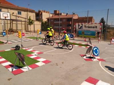 Prop de 400 alumnes aprenen educació viària amb la policia local d’Alcarràs