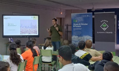 Taller de Bioeconomia a l'Institut d'Alcarràs