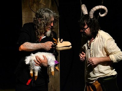 Teatre familiar dissabte a Alcarràs amb la representació de ‘El llop i les set cabretes’, dins del Programa’t Cultura d’Alcarràs 