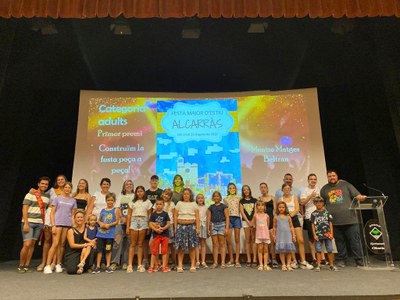 Un disseny d’estil Lego amb escenes populars d’Alcarràs guanya el concurs de cartells de la Festa Major